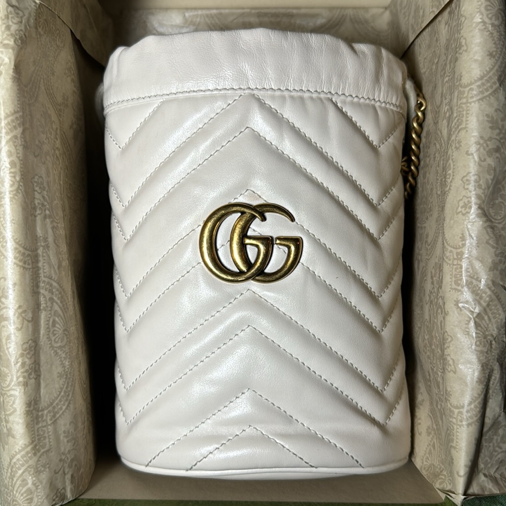 Gucci bucket bag